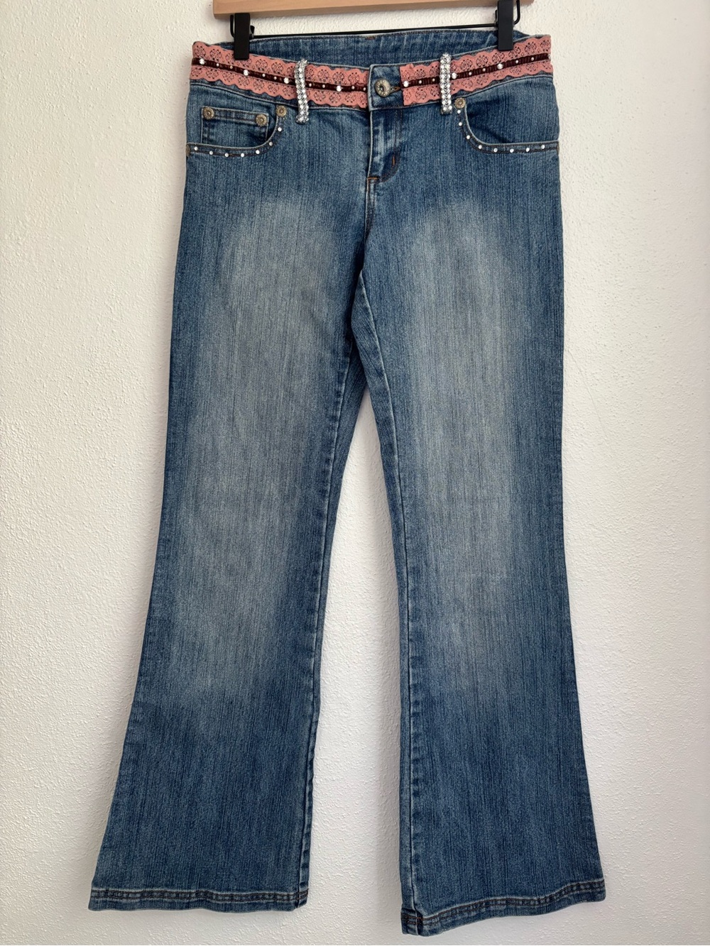 Jou Jou | Low-rise Rhinestone Y2K Jean